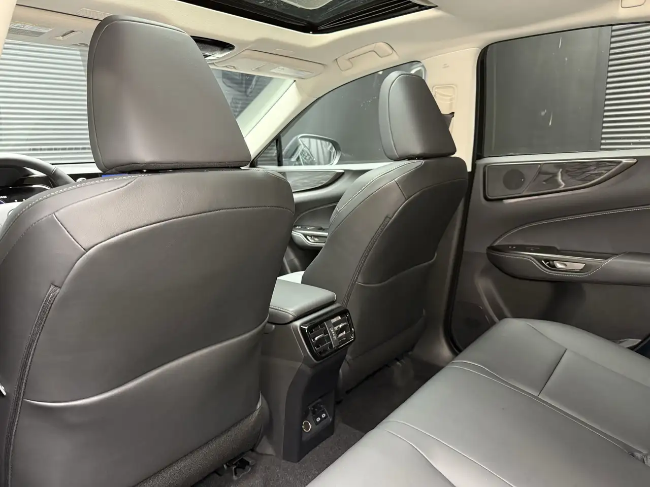 Lexus NX снимка Lexus NX
