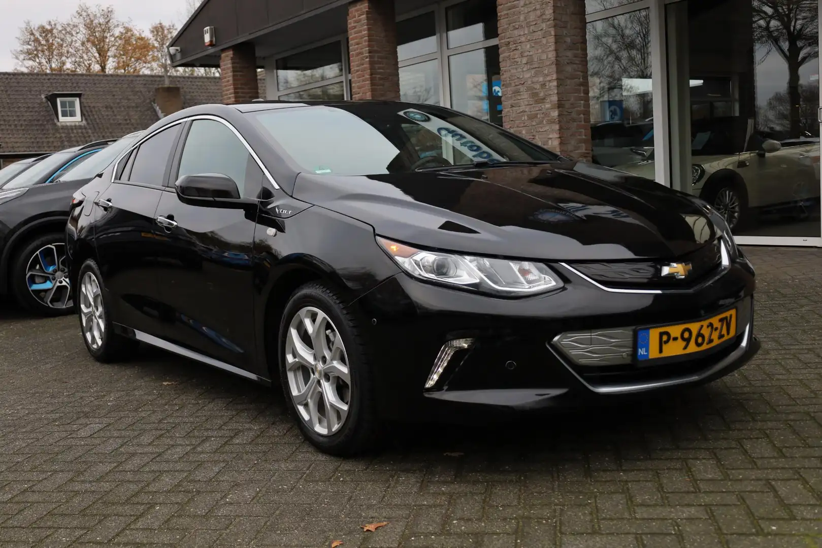 Chevrolet Volt 1.4 LTZ+ CARPLAY LEER STUUR/4XSTOELVERW. BOSE CAME Nero - 2