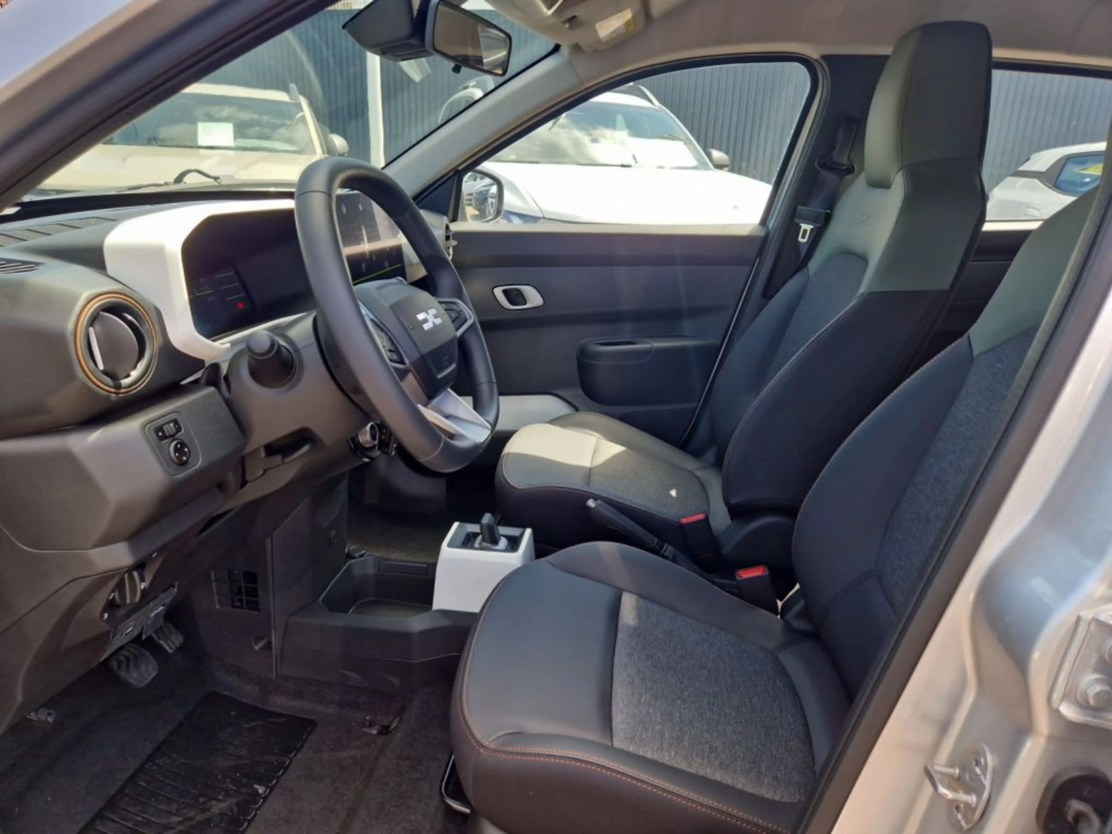 Dacia Spring Electric 100 Extreme — photo 12