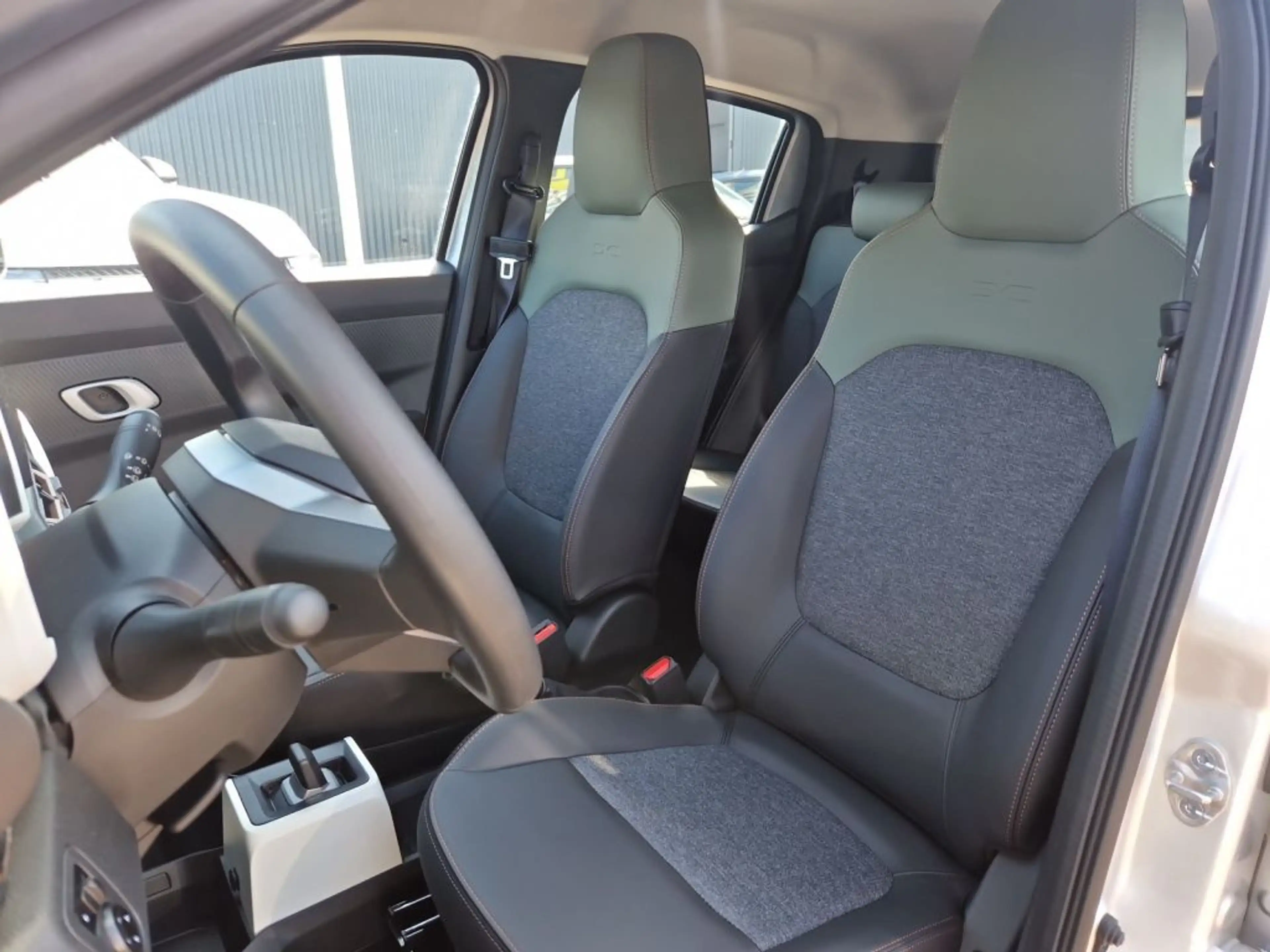 Dacia Spring Electric 100 Extreme — photo 13