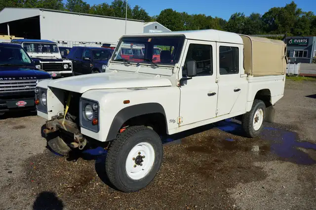 Land Rover Defender 130 crew cab