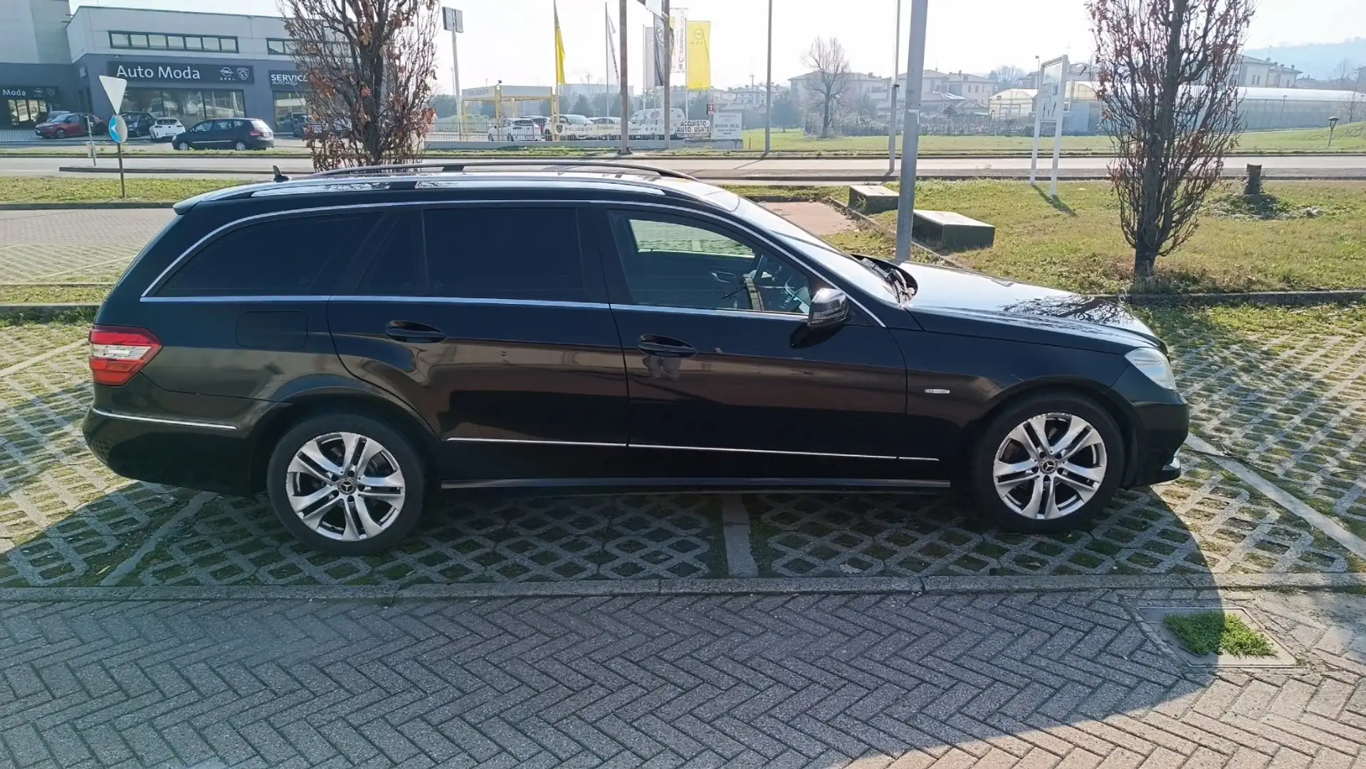 Mercedes-Benz E 220 E+SW+220+cdi+be+Avantgarde Nero - 2
