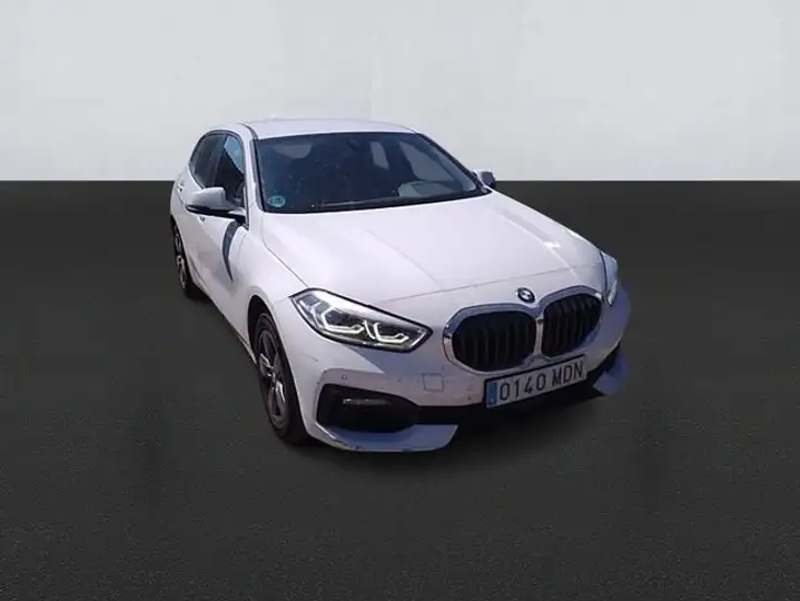 BMW Serie 1 116d (F40) 2023, foto 3
