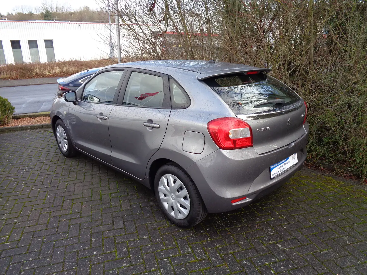 Suzuki Baleno Klima Серый - 2