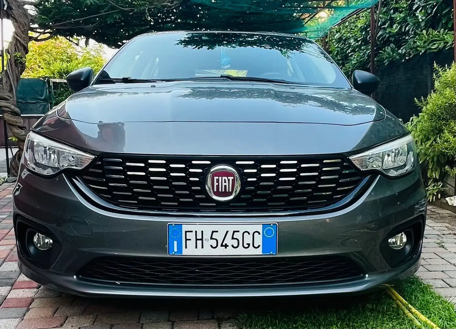 Fiat Tipo Tipo 5p 1.4 tjt Easy Gpl 120cv Gris - 1