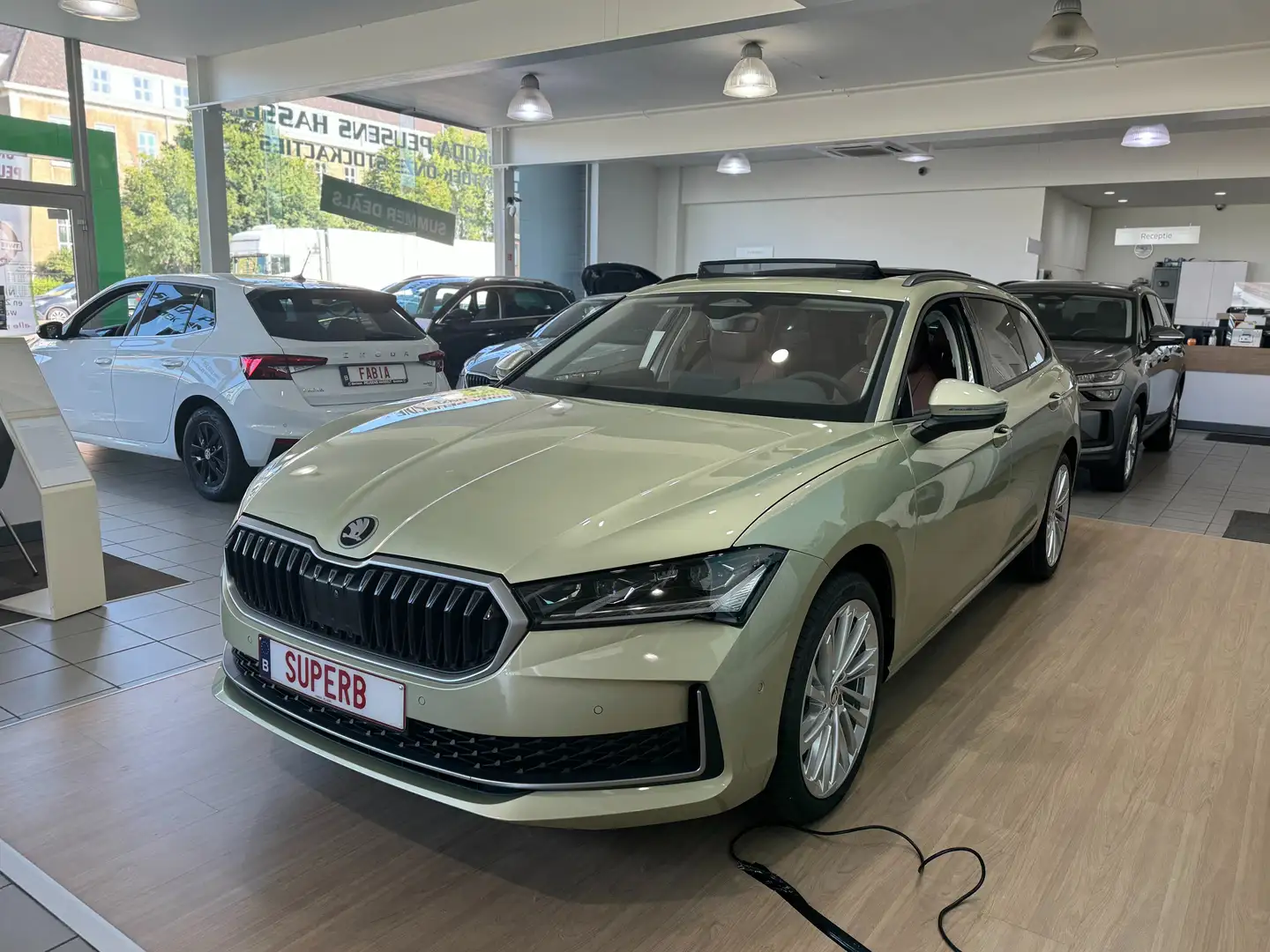 Skoda Superb 2.0 CR TDi Selection DSG Verde - 1