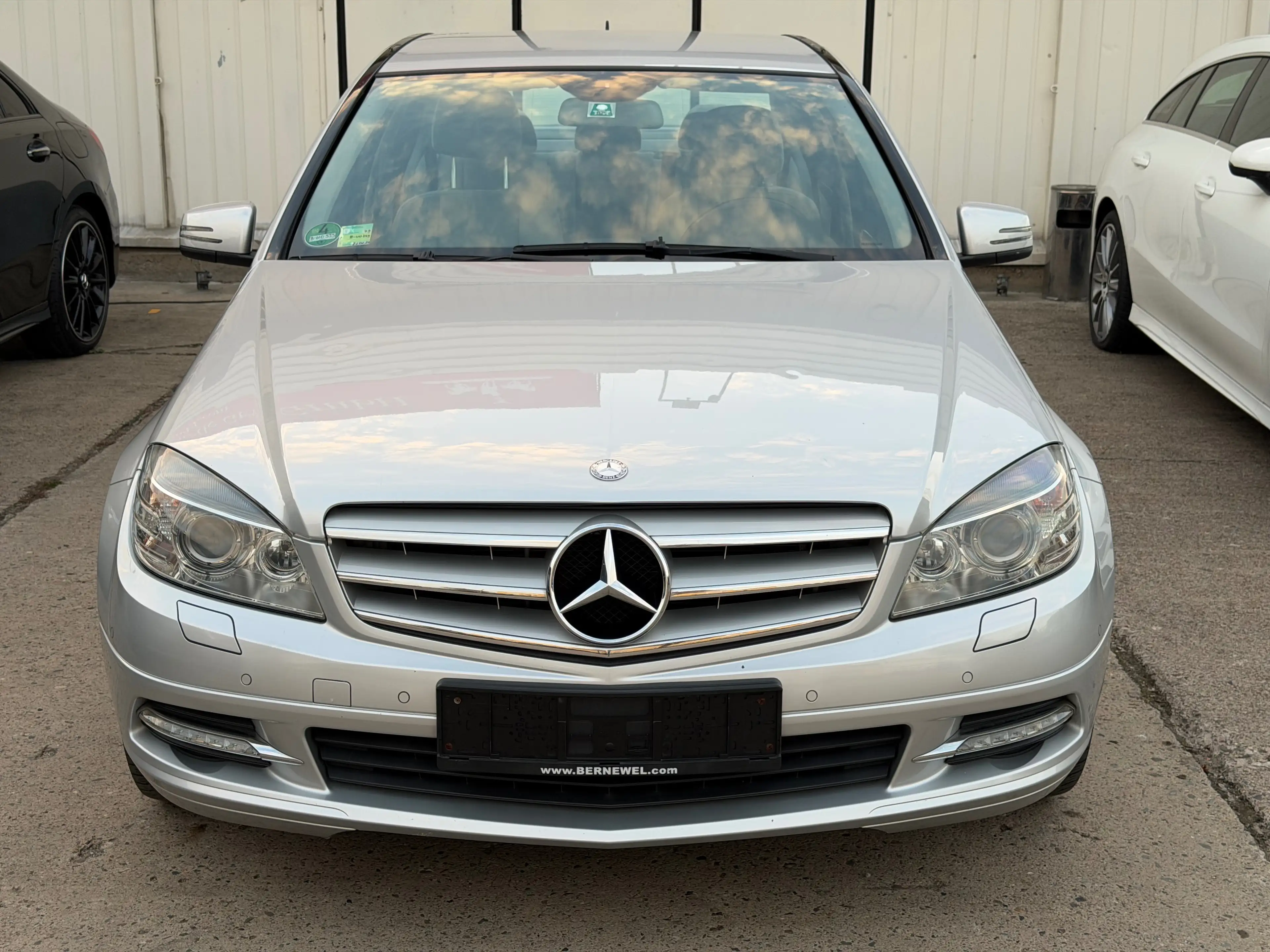 Mercedes-Benz C 180 C180 Elegance_Automatik_Klima_Sitzheizung_Anhängerkupplung — photo 2