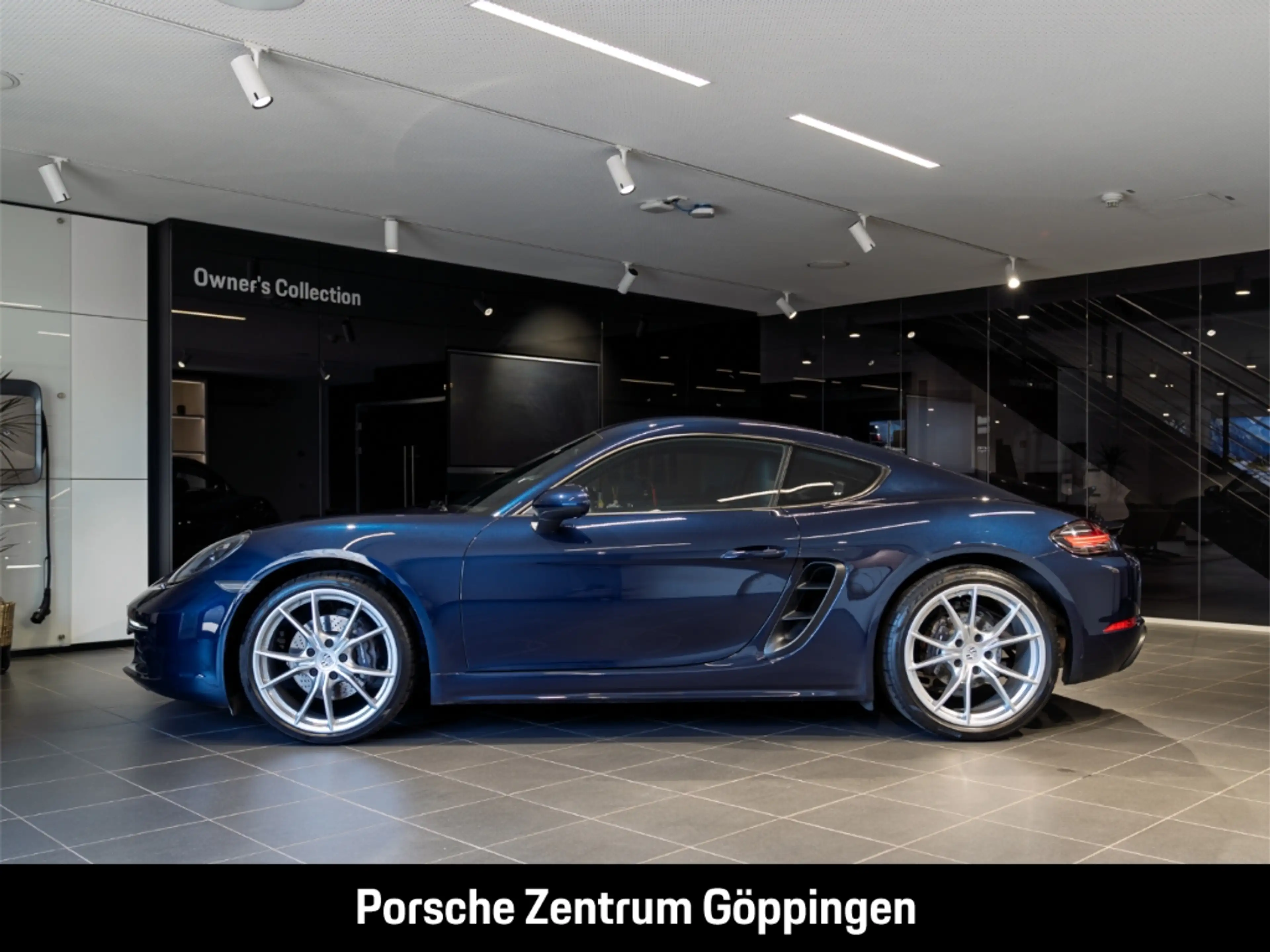 Porsche Cayman 718 — photo 3