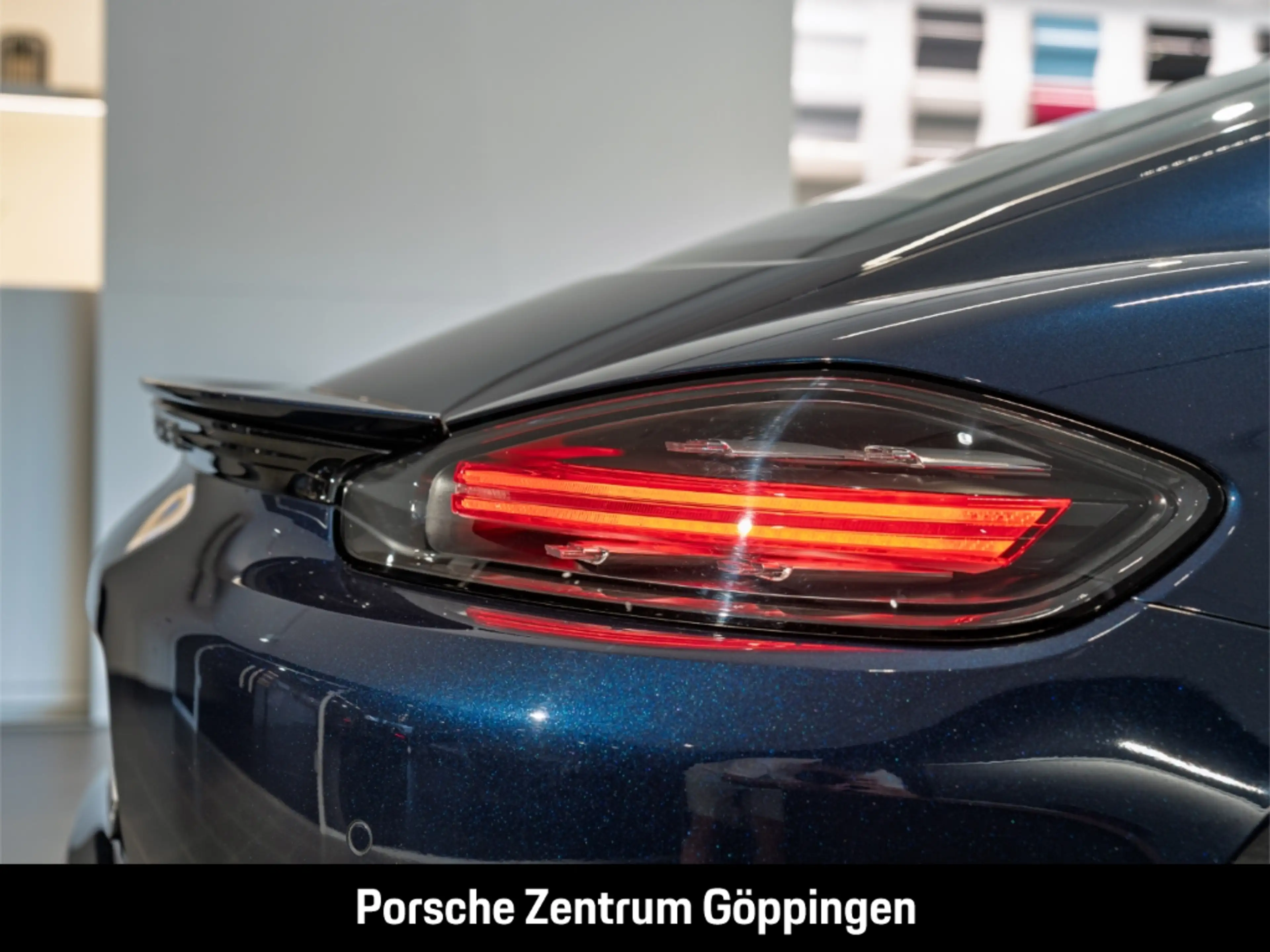 Porsche Cayman 718 — photo 14