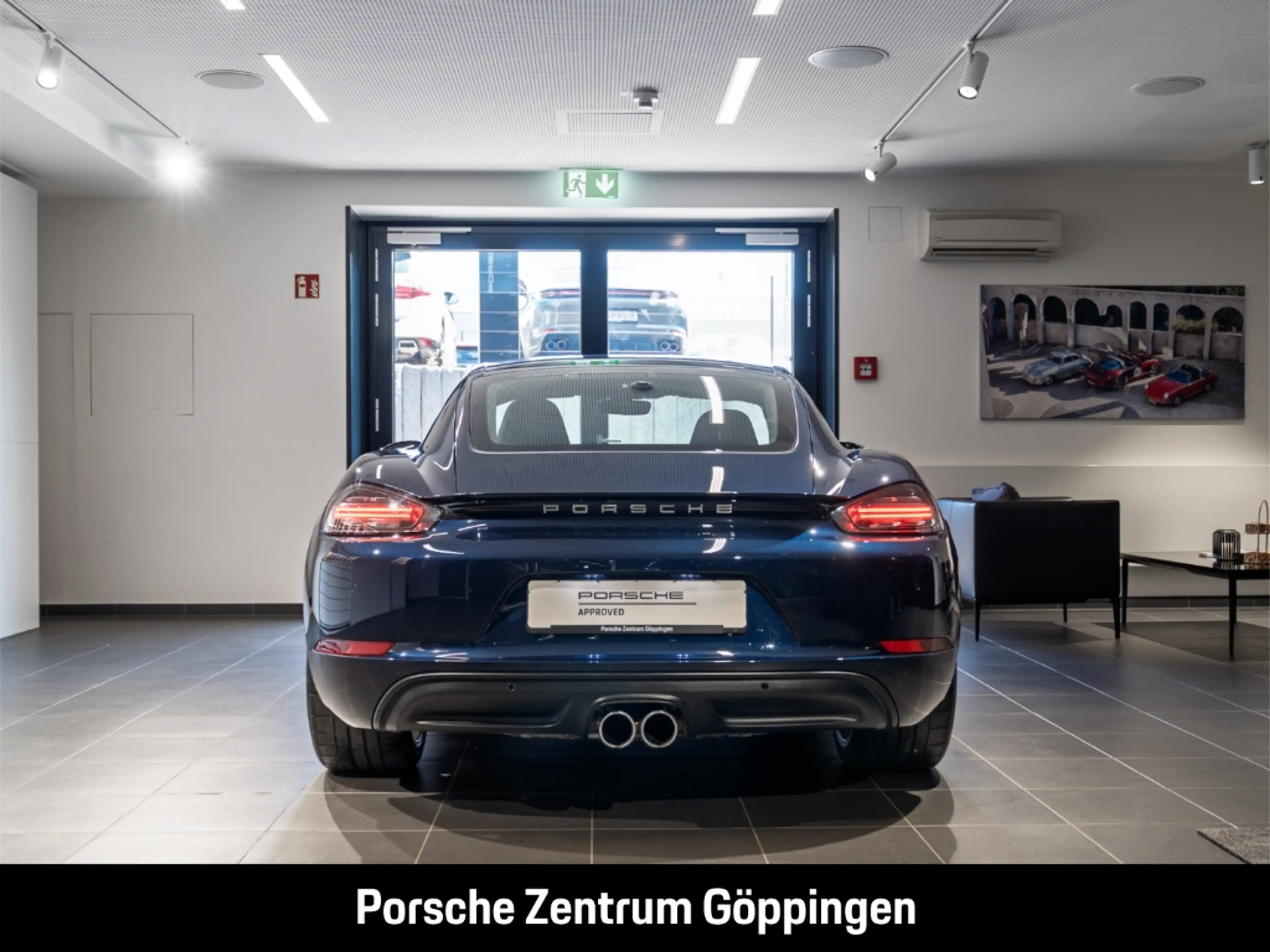 Porsche Cayman 718 — photo 7