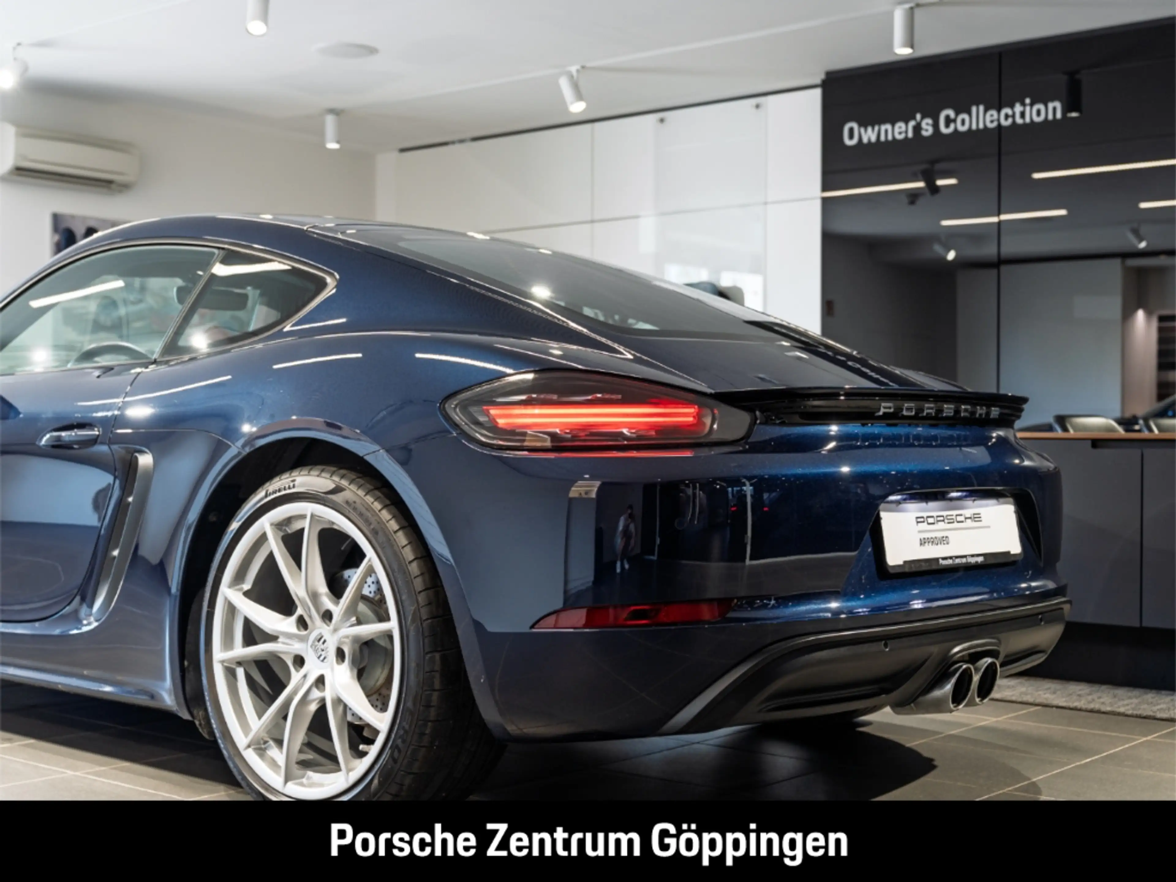 Porsche Cayman 718 — photo 9