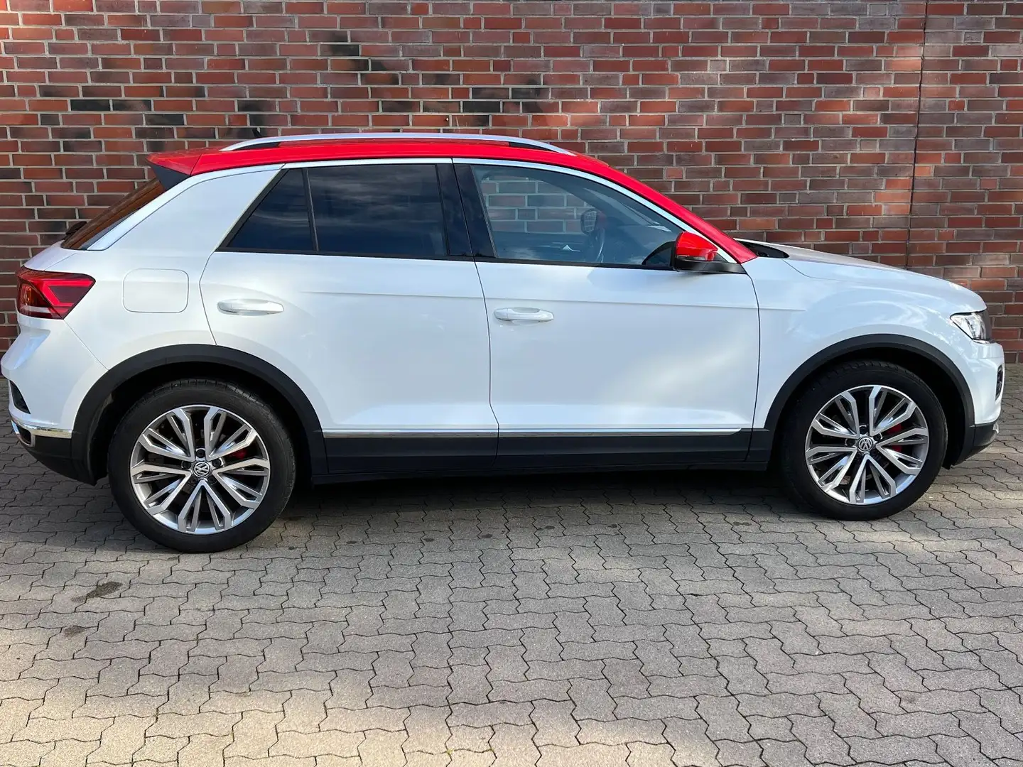 Volkswagen T-Roc DSG 4MOTION Sport LED NAVI Automatik Blanc - 2