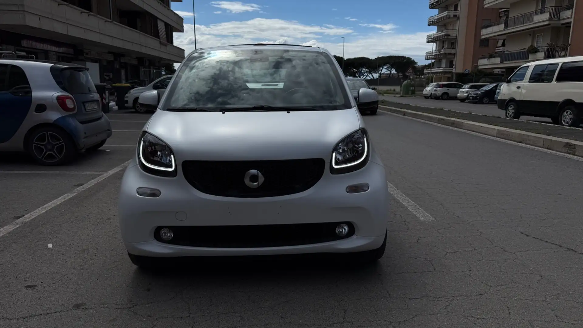 smart forTwo 70 1.0 twinamic cabrio Passion LED NAVI KAMERA CER Bianco - 1