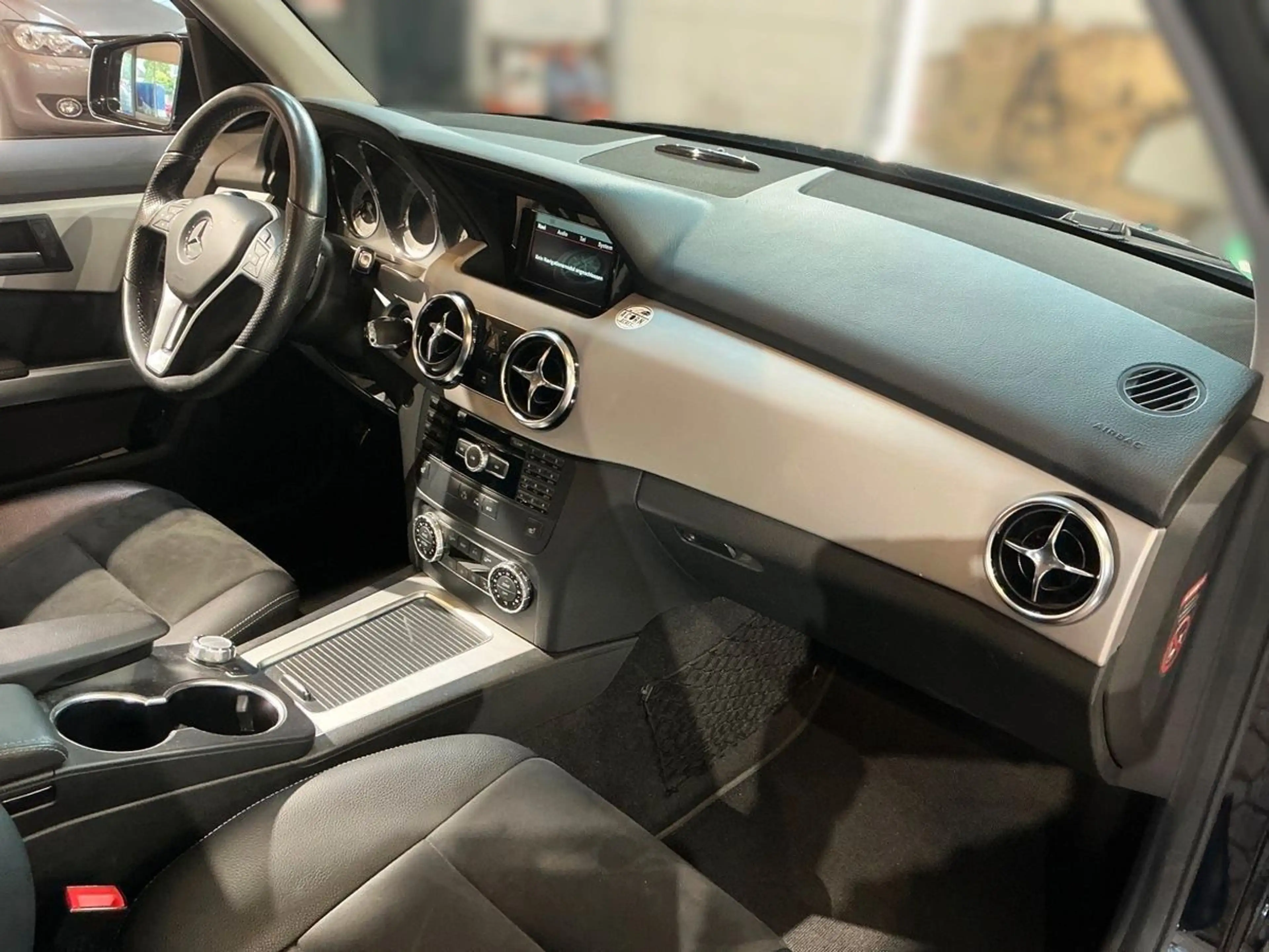 Mercedes-Benz GLK 220 4Matic *1.Hand*MB-Scheckheft*IHC*Sport* — photo 8