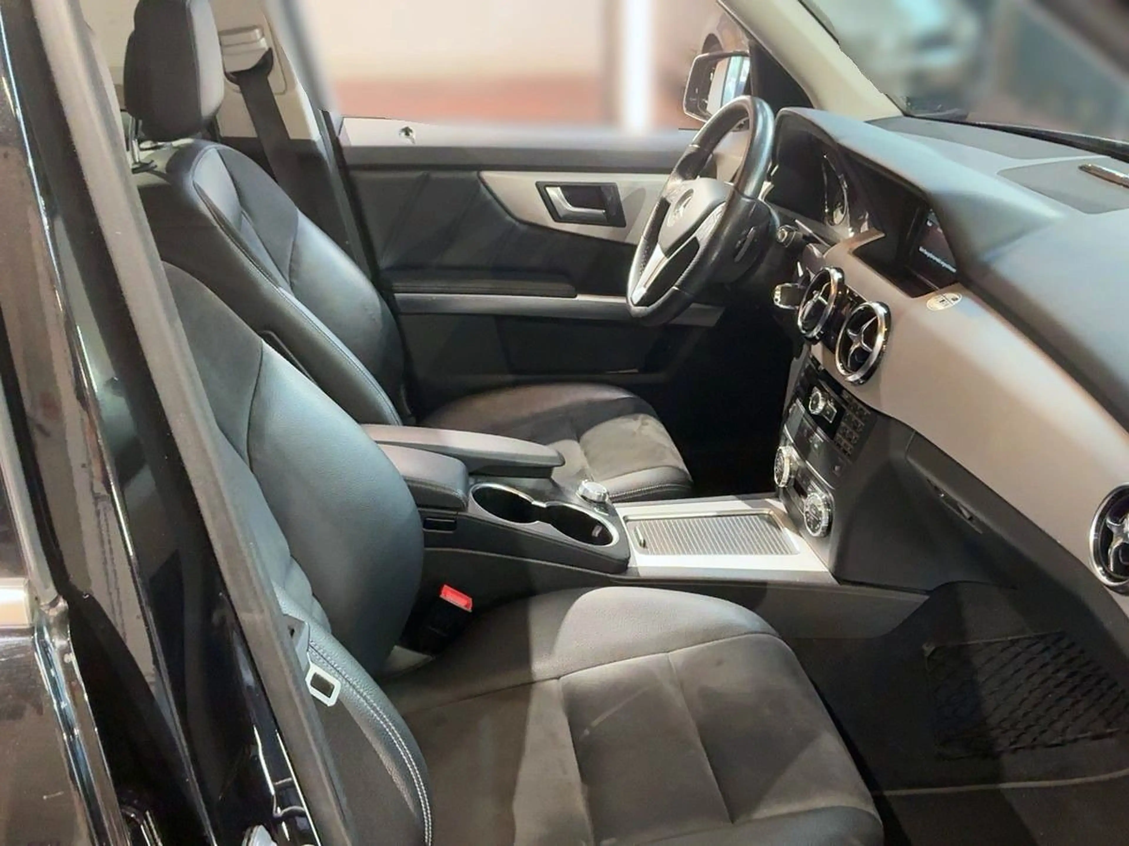 Mercedes-Benz GLK 220 4Matic *1.Hand*MB-Scheckheft*IHC*Sport* — photo 4