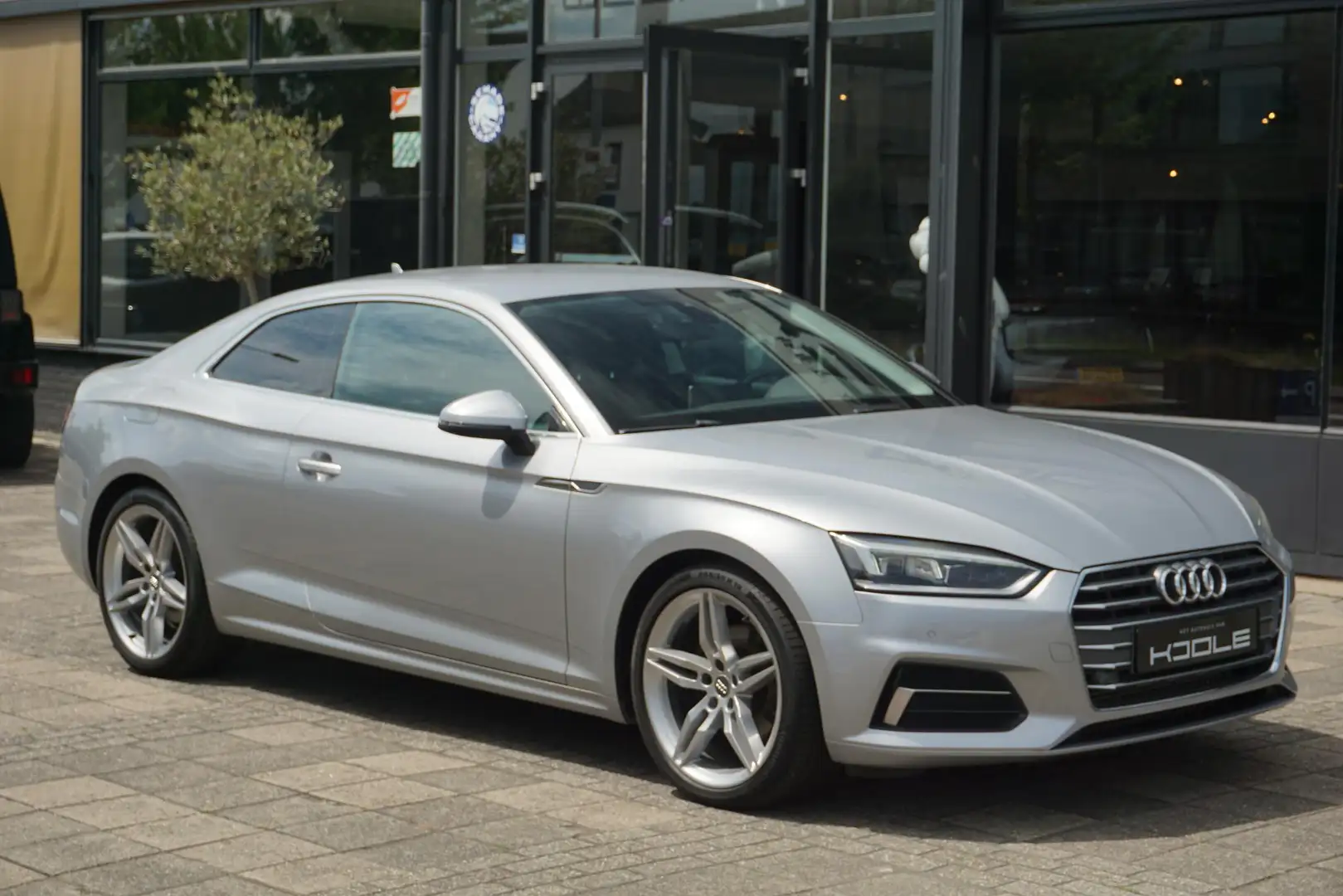 Audi A5 Coupé 2.0 TFSI ultra Sport | Virtual Cockpit | LED Zilver - 1