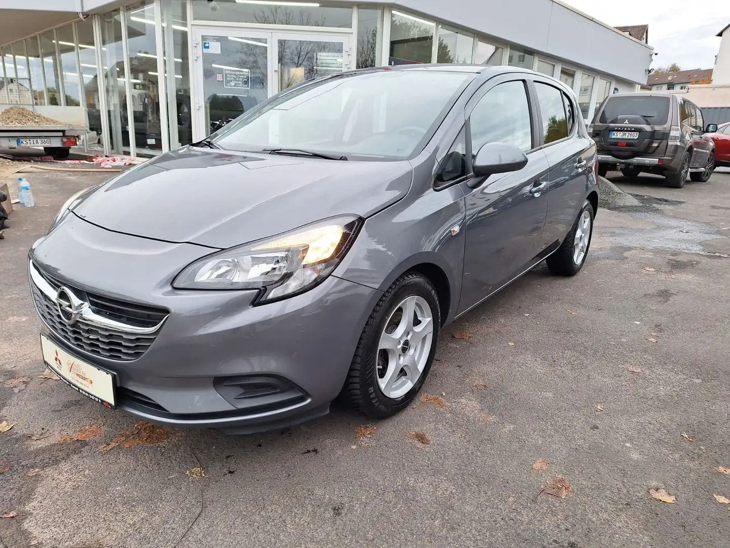 Opel Corsa E Edition 1.4  ecoFlex*SHZ*LENKRDHZ* Grau - 1