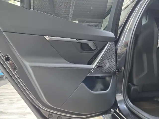 BMW M5 view 21
