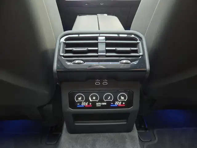 BMW M5 view 28