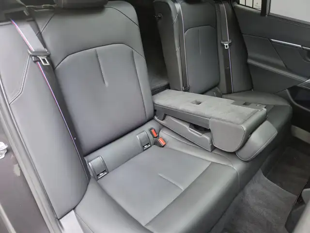 BMW M5 view 29