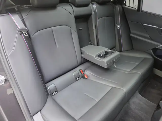 BMW M5 view 30