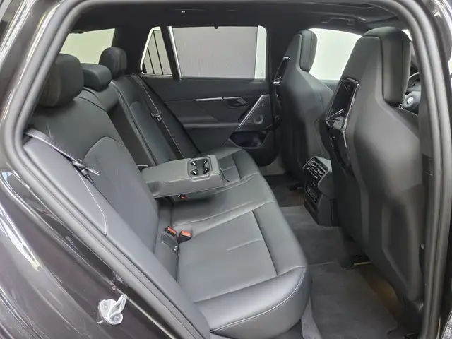 BMW M5 view 25