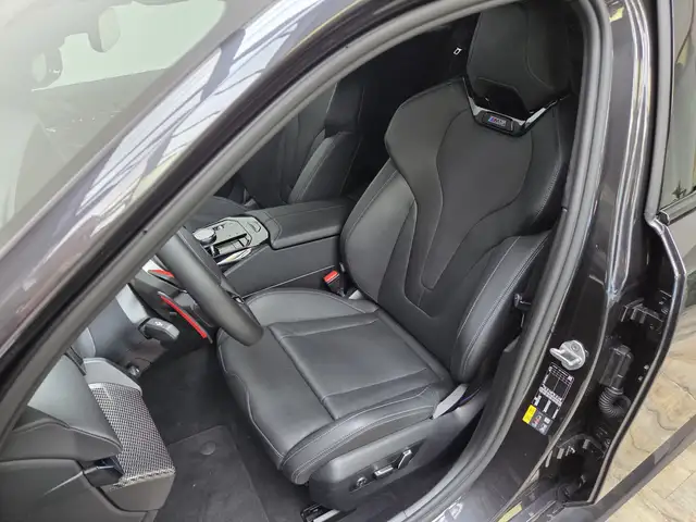 BMW M5 view 16