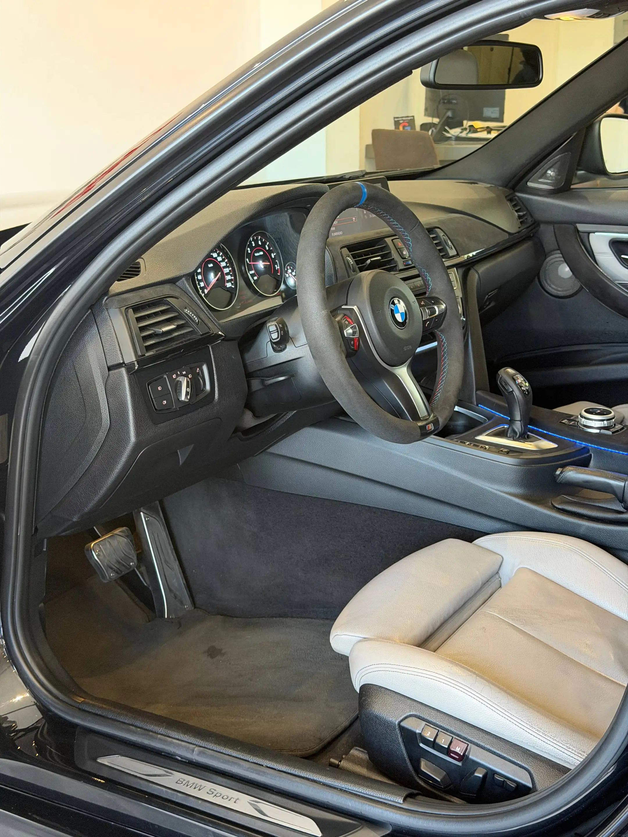 BMW 335 335 i*Mperformance* — photo 10