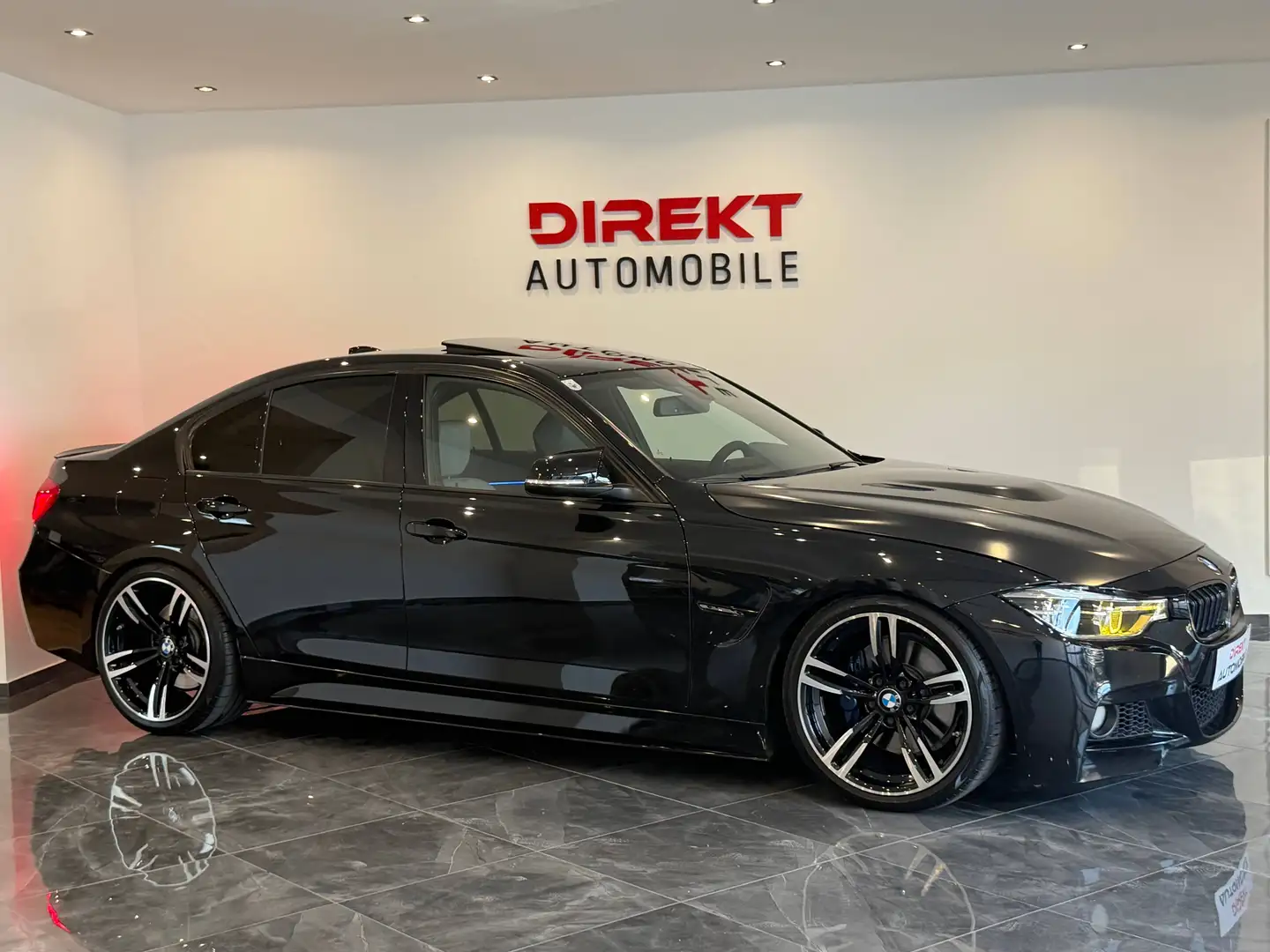 BMW 335 335 i*Mperformance* Schwarz - 1