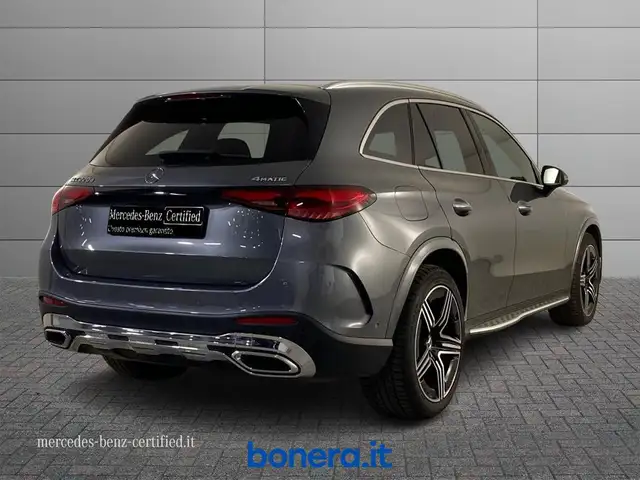 Mercedes-Benz GLC view 3