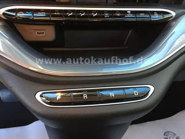 Fiat 500E view 15