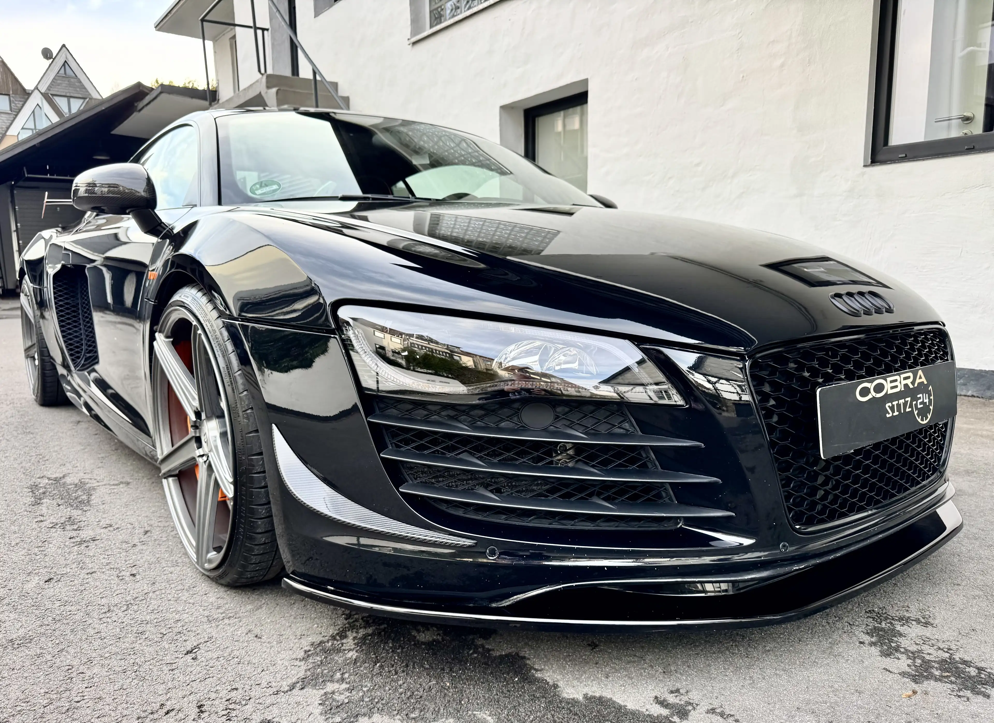Audi R8 R8 5.2 FSI quattro R tronic — photo 4