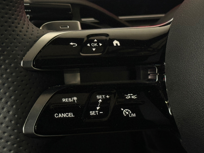 Mercedes-Benz C 300 e AMG Memory Distronic Massage Digital Sfeer 360 L — photo 13