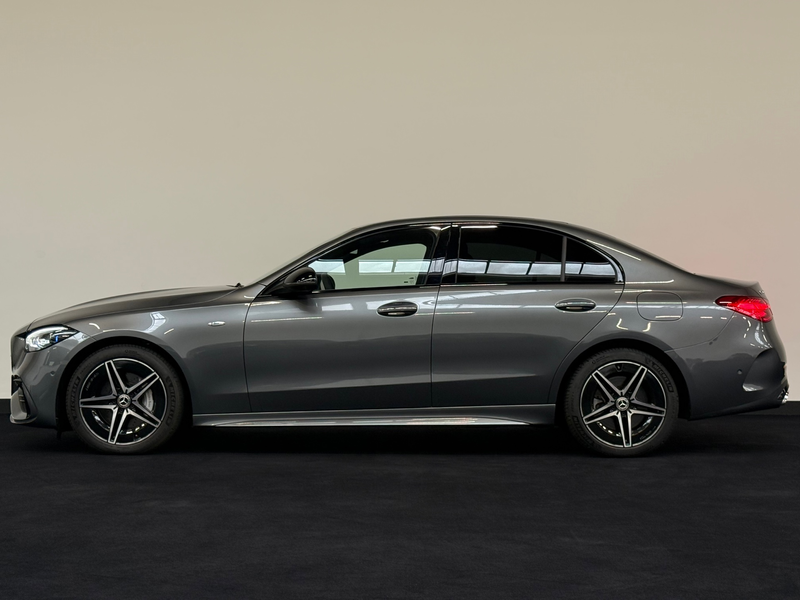 Mercedes-Benz C 300 e AMG Memory Distronic Massage Digital Sfeer 360 L — photo 3