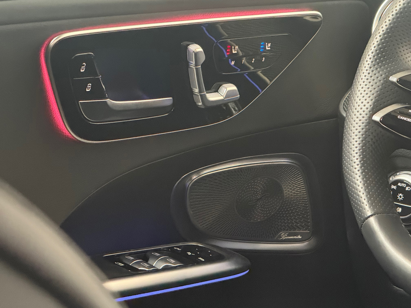 Mercedes-Benz C 300 e AMG Memory Distronic Massage Digital Sfeer 360 L — photo 4