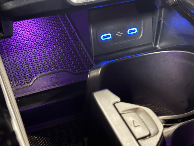 Mercedes-Benz C 300 e AMG Memory Distronic Massage Digital Sfeer 360 L — photo 26