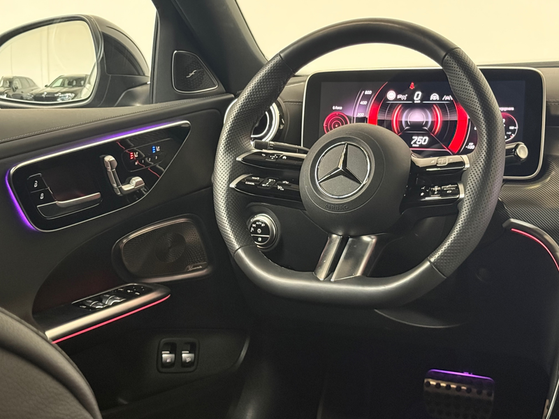 Mercedes-Benz C 300 e AMG Memory Distronic Massage Digital Sfeer 360 L — photo 12
