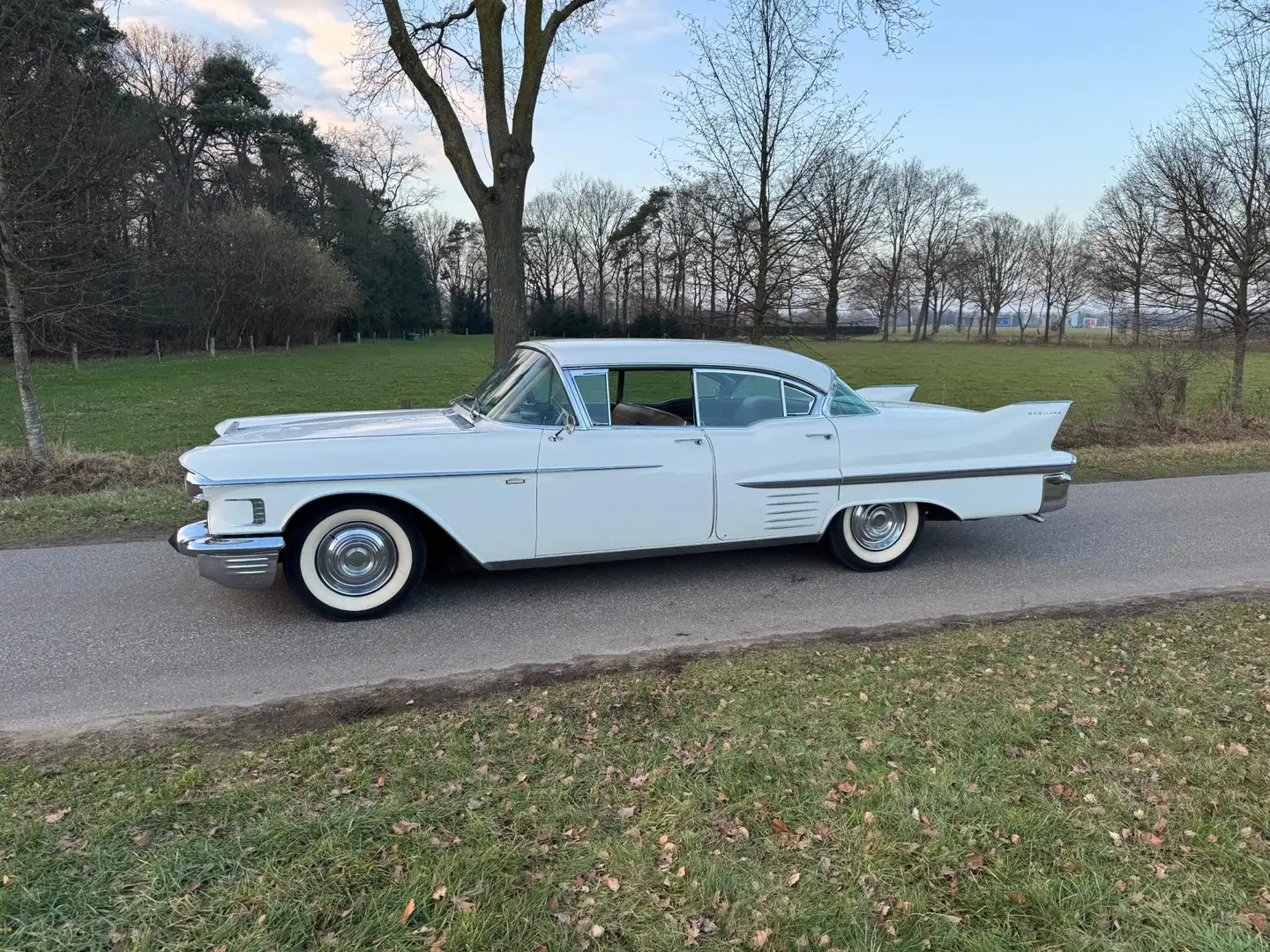 Cadillac Deville Sedan V8 automaat 1958 NL Weiß - 2