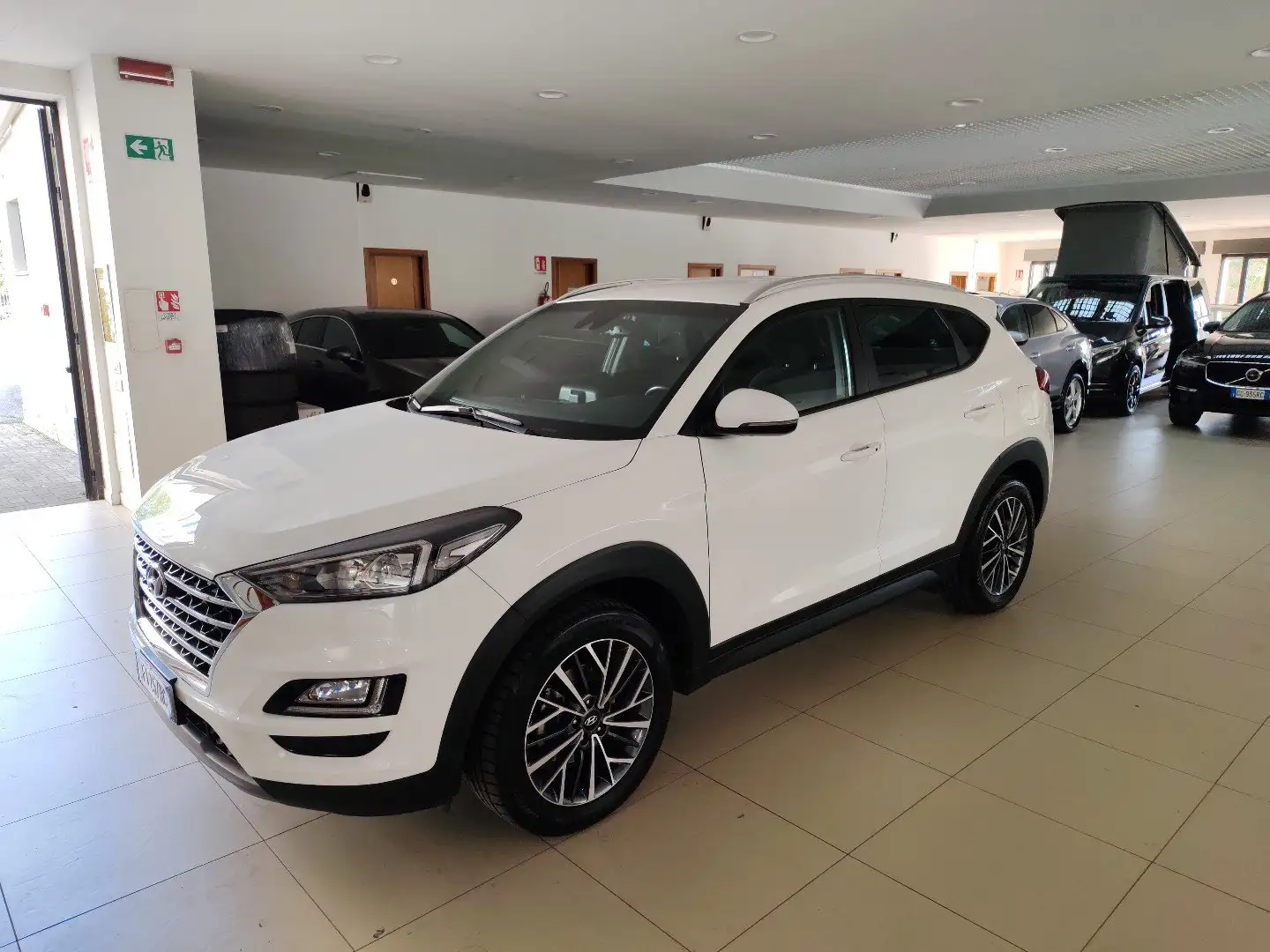 Hyundai TUCSON 1.6CRDiXPrime Navi Cruise CarPlay/AndroidAuto Blis Bianco - 1