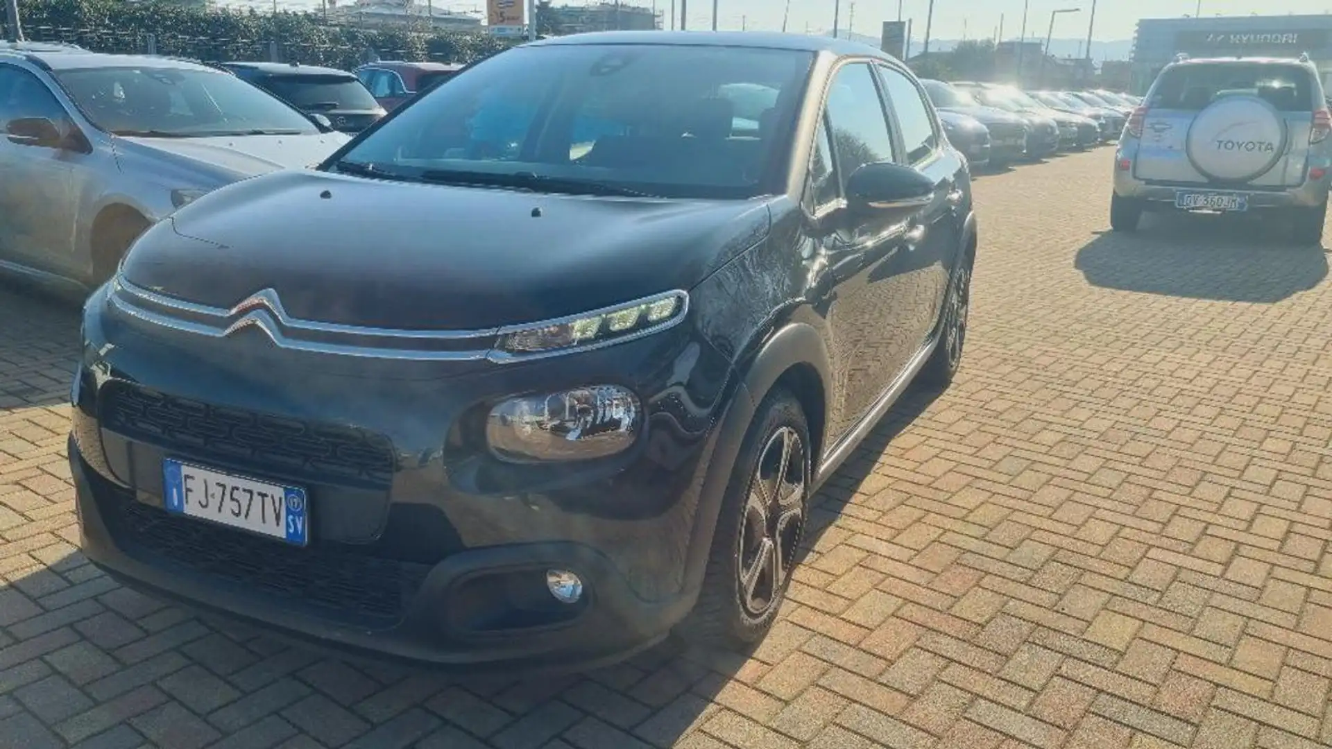 Citroen C3 BlueHDi 75 S&S Feel Чёрный - 2