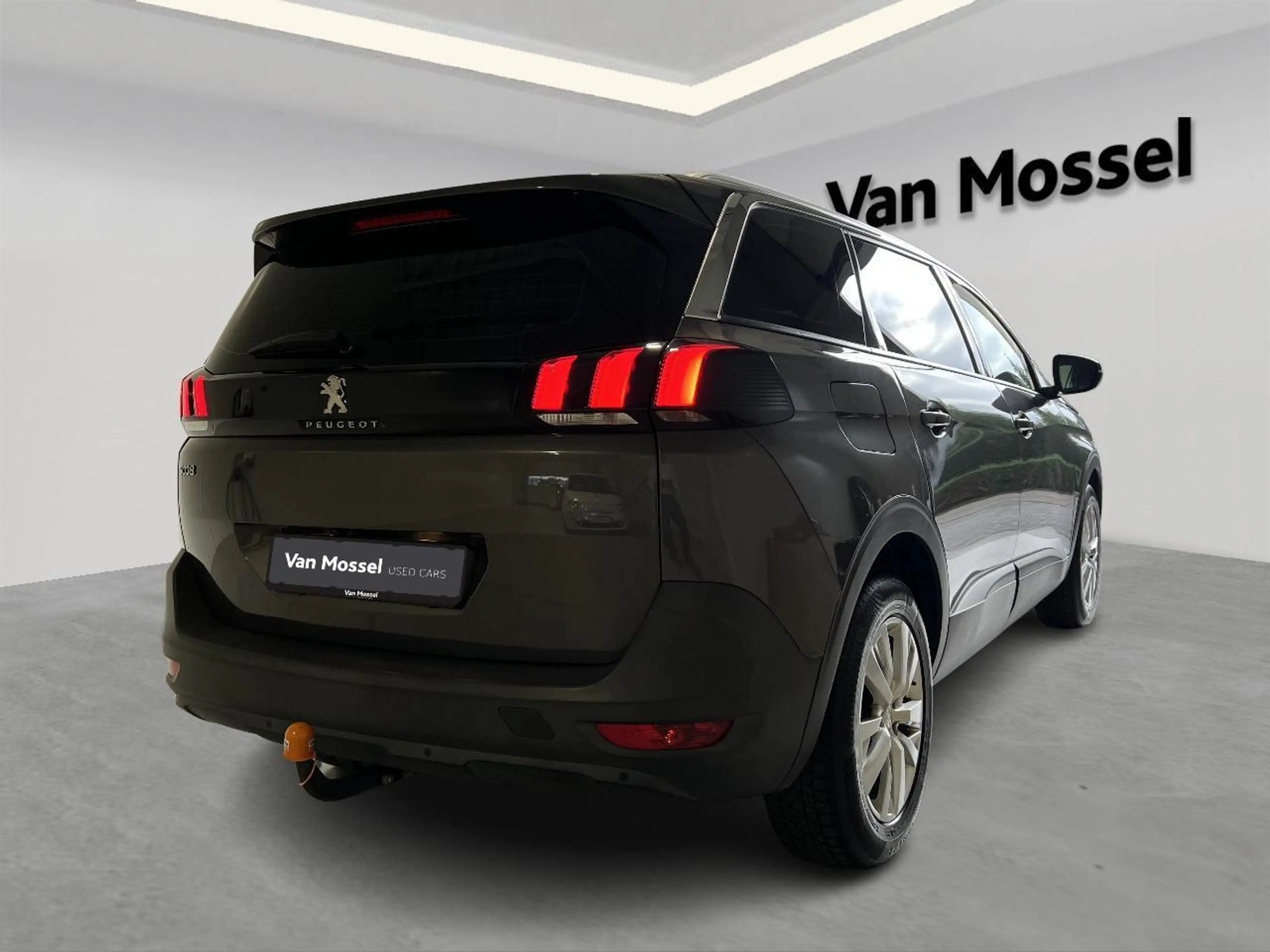 Peugeot 5008 1.5 BlueHDi 96kW S&S EAT8 Crossway — photo 4
