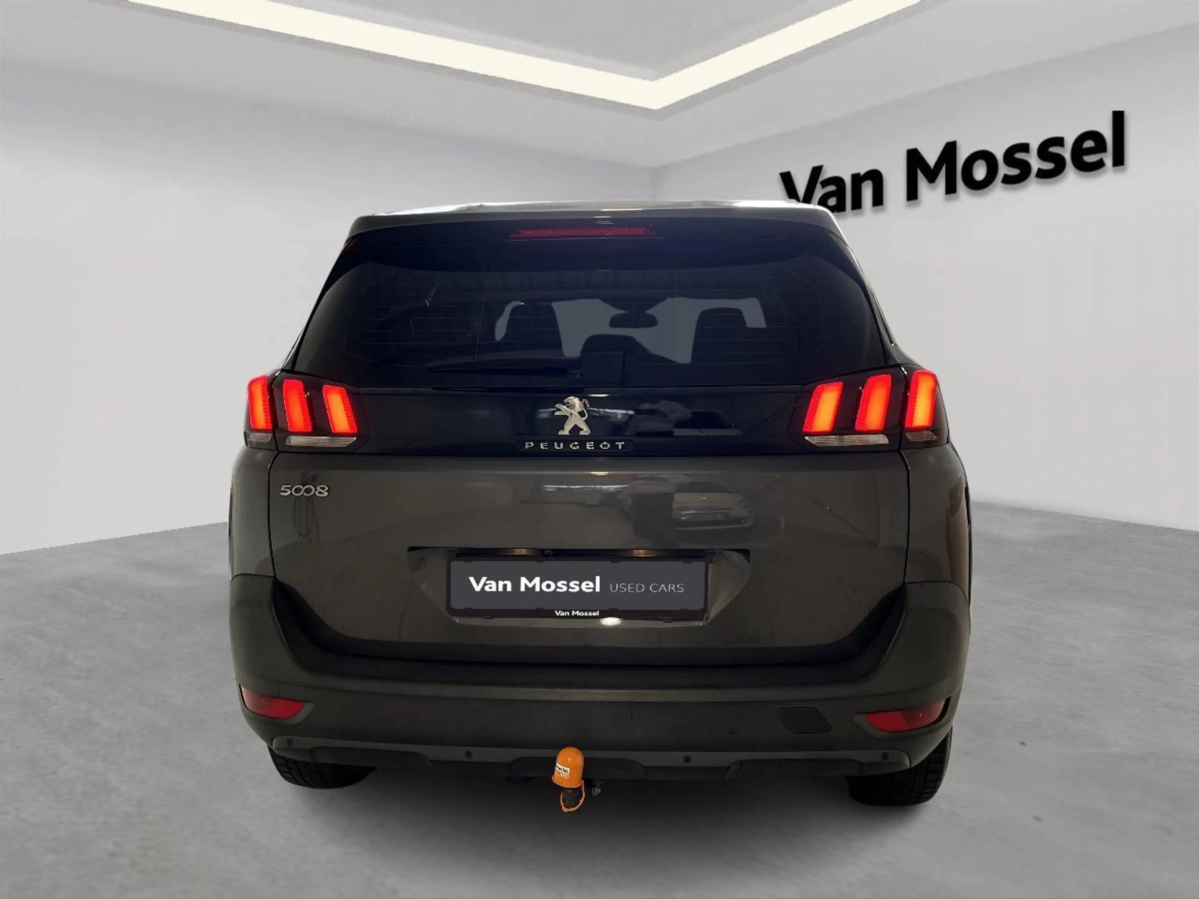 Peugeot 5008 1.5 BlueHDi 96kW S&S EAT8 Crossway — photo 3