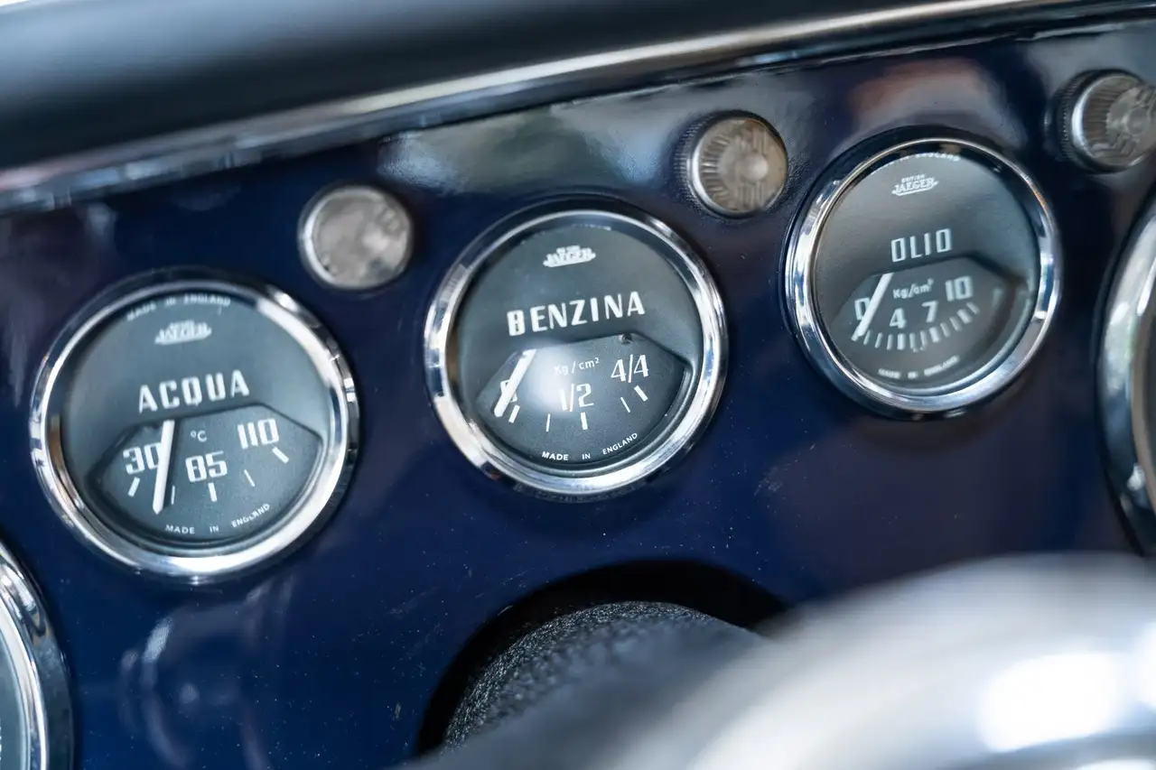 Maserati Coupe 3500 GTI Touring - Bare Metal Restoration - Matchi, foto 11