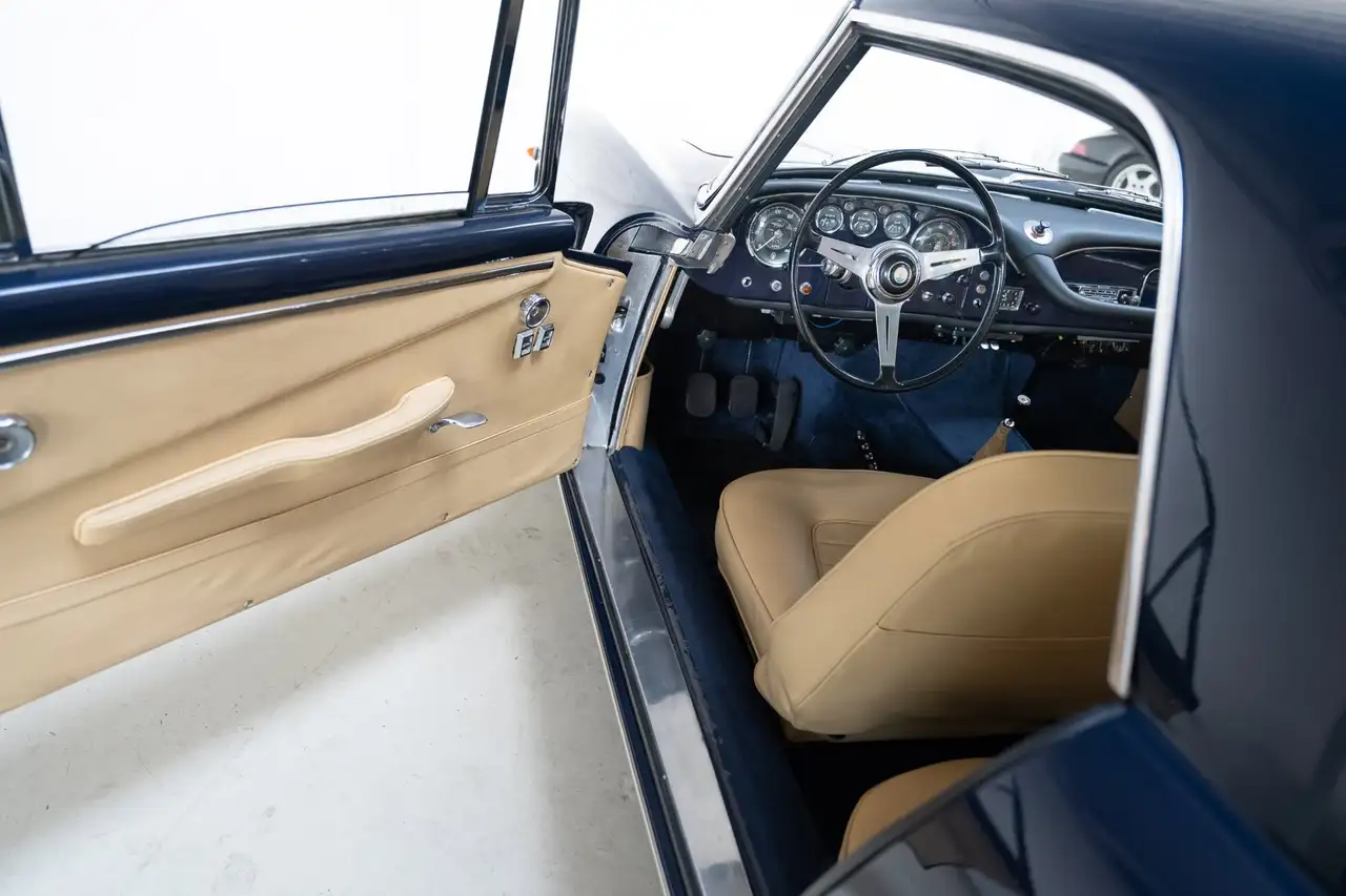 Maserati Coupe 3500 GTI Touring - Bare Metal Restoration - Matchi, foto 5