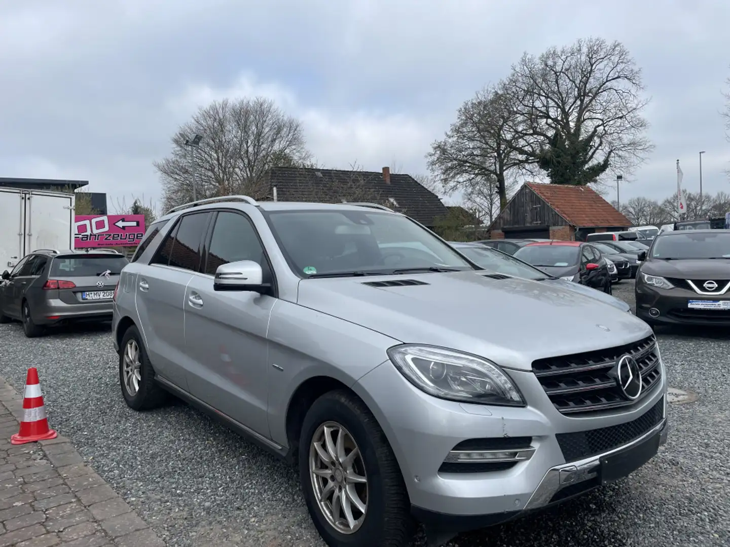 Mercedes-Benz ML 350 CDI BlueTec,1 Hand, Leder, Memory Sitze Grau - 1