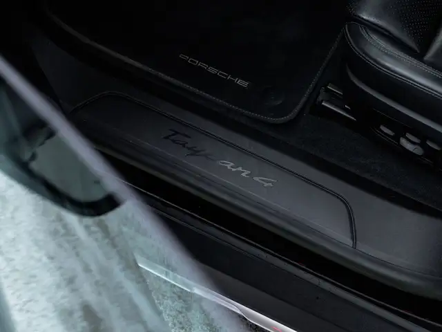 Porsche Taycan 4 Cross Turismo Ansicht 22