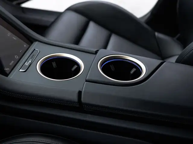 Porsche Taycan 4 Cross Turismo Ansicht 30