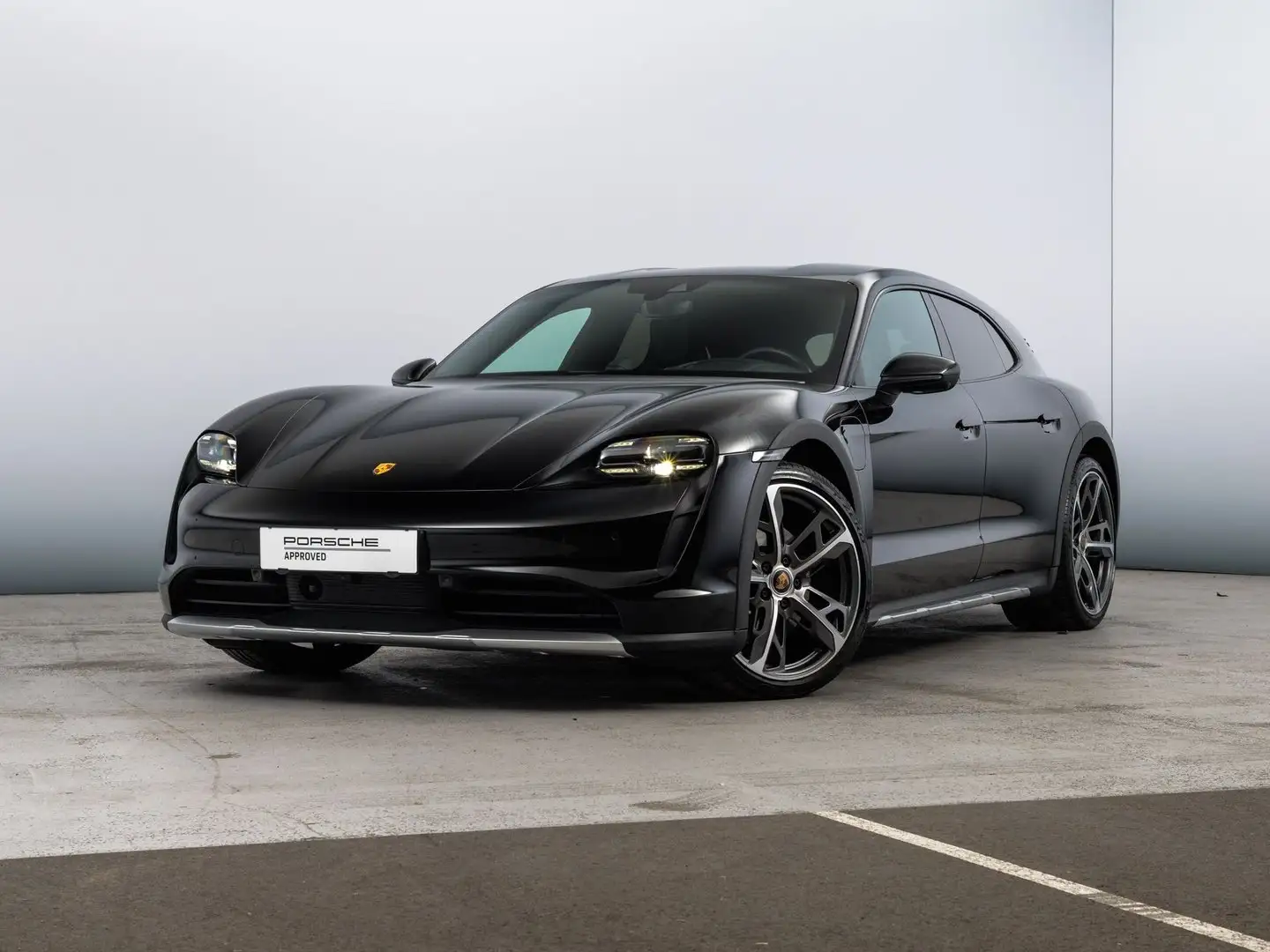 Porsche Taycan 4 Cross Turismo Schwarz - 1