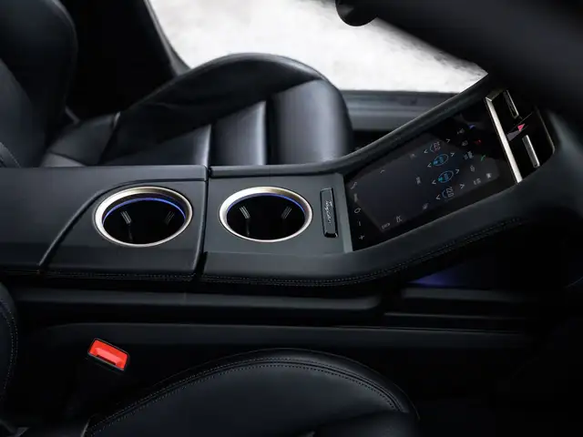 Porsche Taycan 4 Cross Turismo Ansicht 28