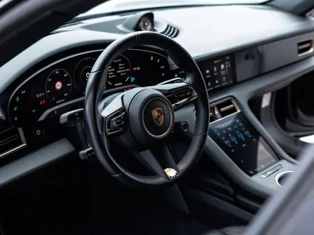 Porsche Taycan 4 Cross Turismo Ansicht 23